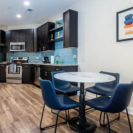Beautiful 1Br W Balcony Gym Patio Areas Apartamento